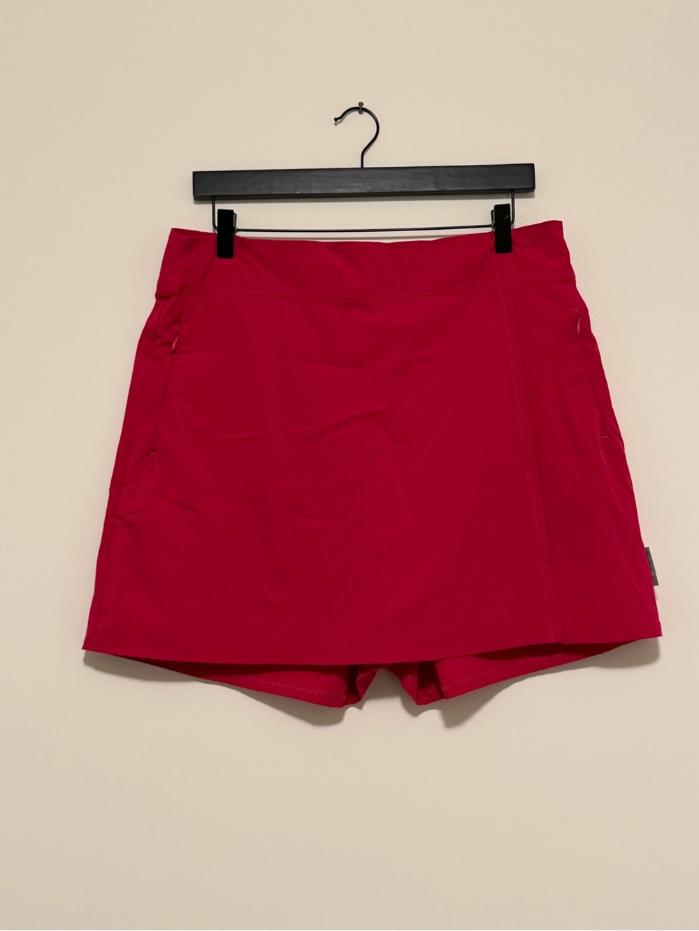 Foray Golf NWT Size XL Raspberry Essential Skort Preppy Performance Country Club